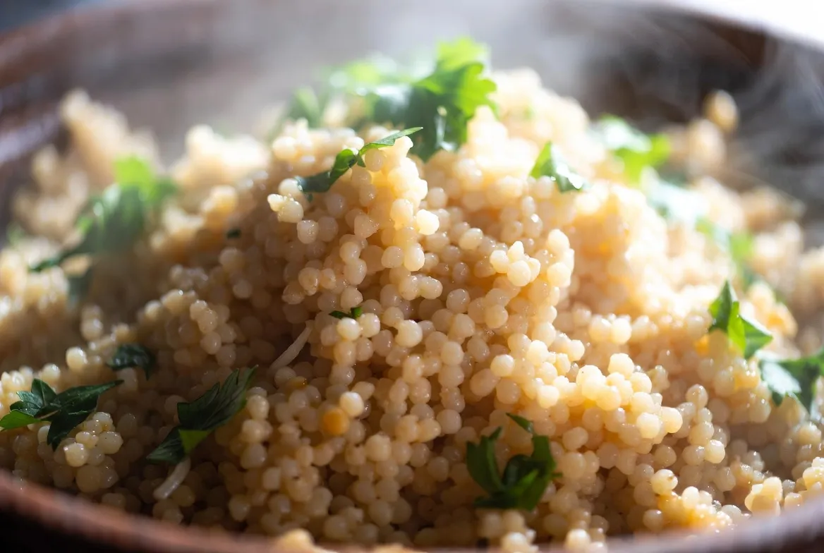 Recette Semoule de couscous vapeur traditionnelle – plat principal