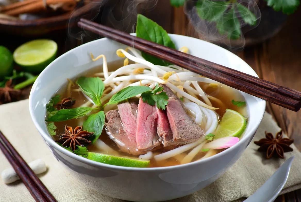 Recette Phở bò (soupe de bœuf vietnamienne) – plat principal